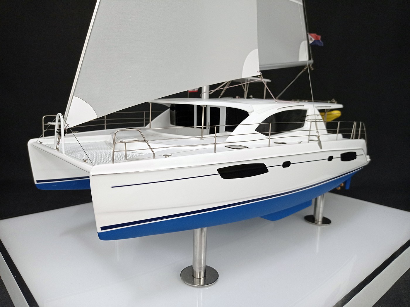 Custom Models - Leopard Catamarans - Leopard 44 Catamaran custom model - Abordage