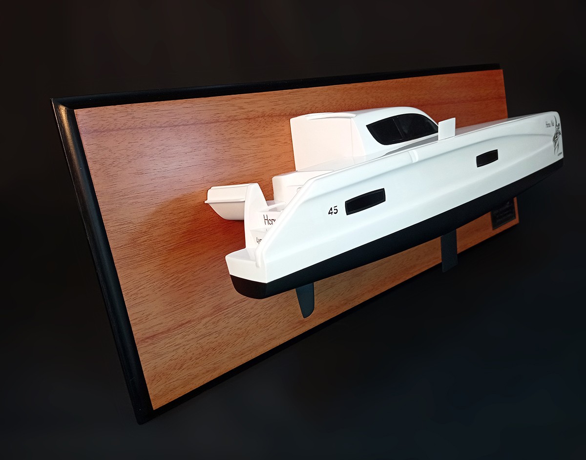 Custom Half Models - - Outremer 45 catamaran half hull - Abordage