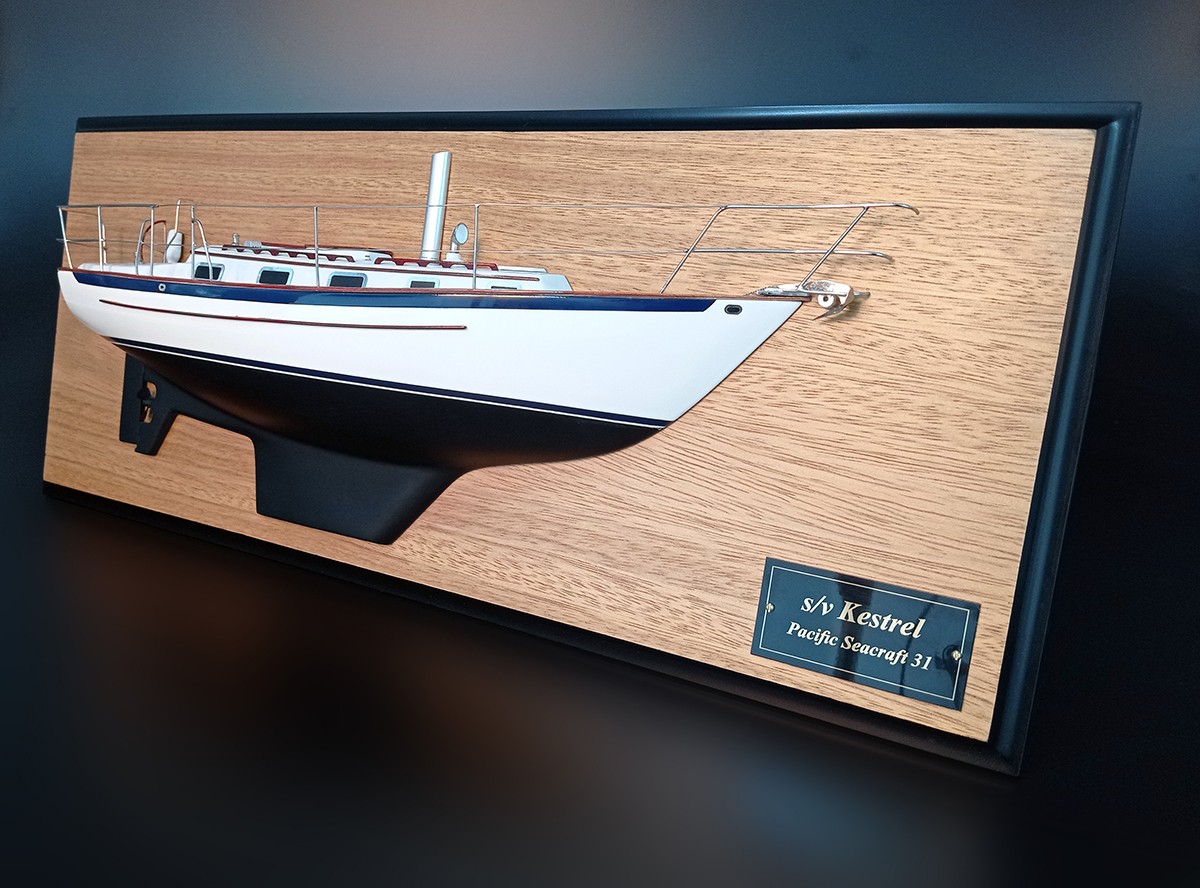 Custom Half Models - Pacific Seacraft - Pacific Seacraft 31 custom half model with deck details - Abordage