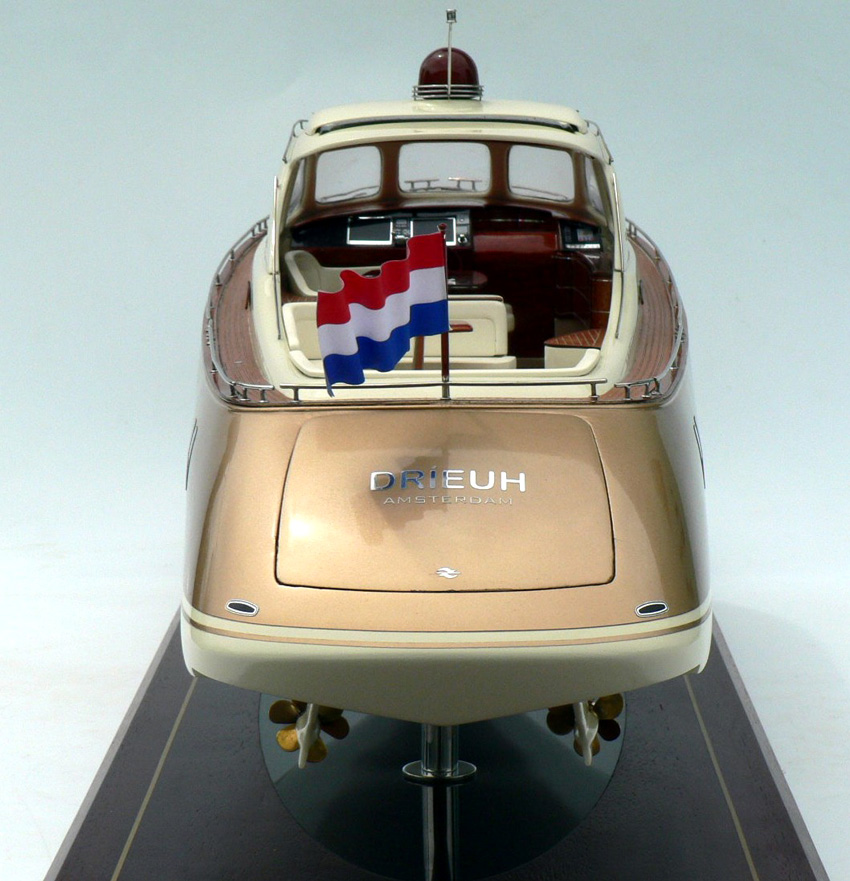 Custom Models - Zeelander - Zeelander 44 Gold "Drieuh" - Abordage