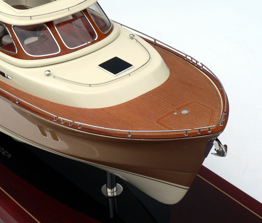 Custom Models - Zeelander - Zeelander 44 Gold "Drieuh" - Abordage