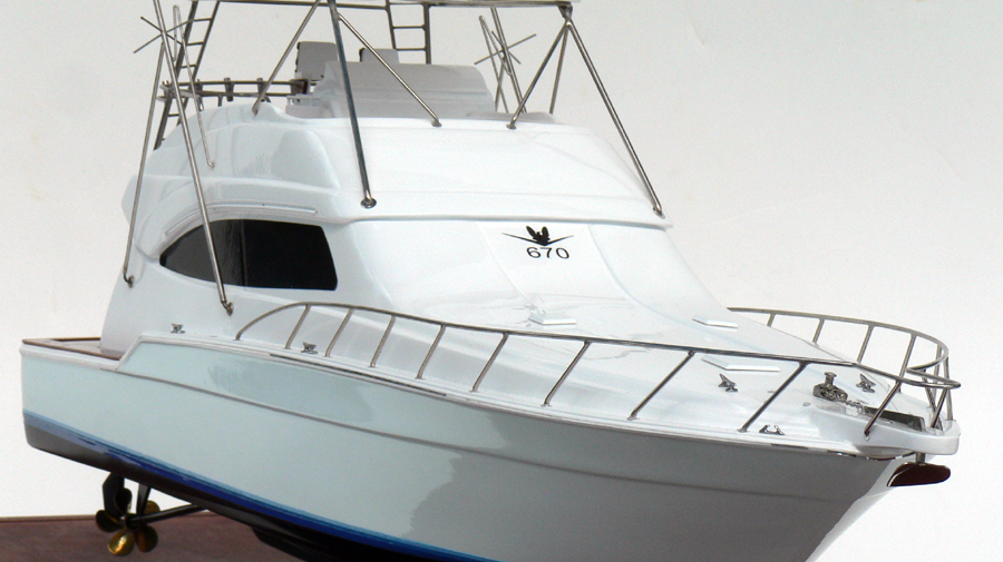 Custom Models - Bertram - Bertram 670 "Sweet Caroline" - Abordage