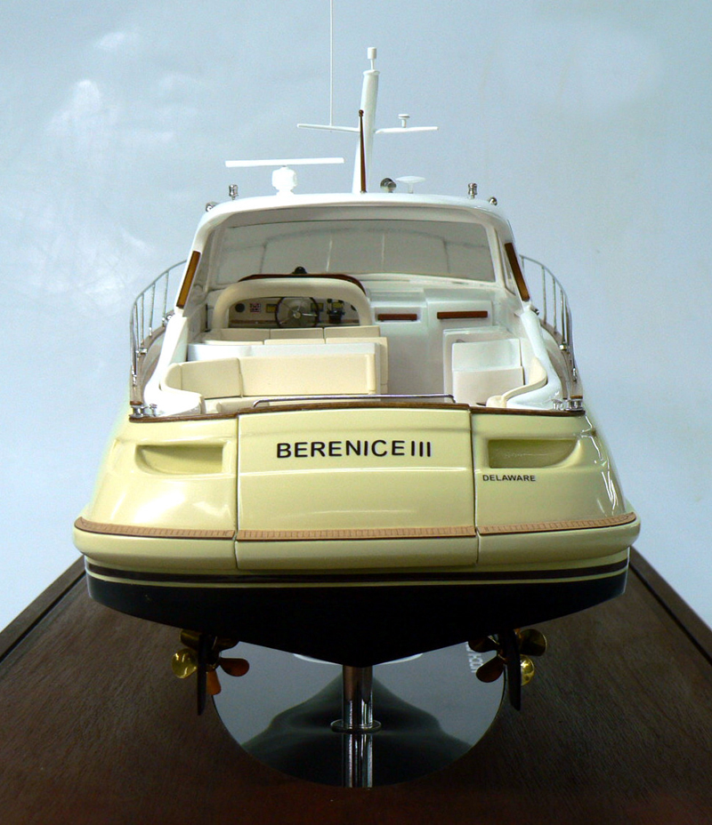 Custom Models - Mochi Craft - Mochi Craft Dolphin 44 "Berenice III" - Abordage