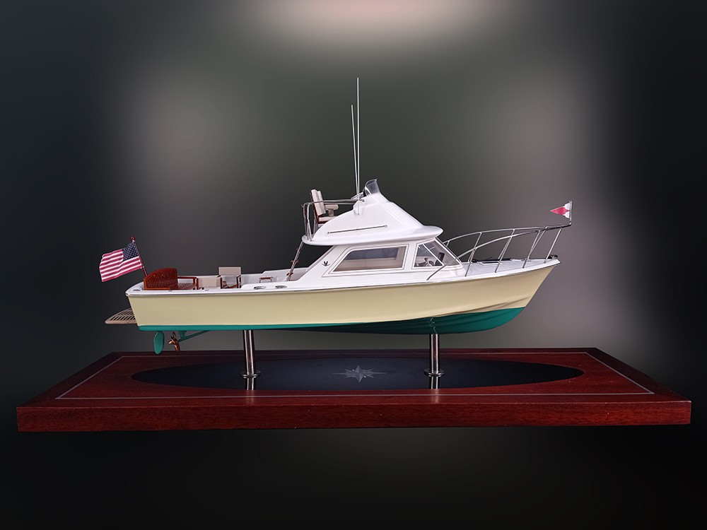 Custom Desk Models - Bertram - Bertram 31 custom desk model with interior details - Abordage
