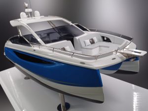 Custom Models - FOUR WINNS - Four Winns TH36 PowerCat - Abordage