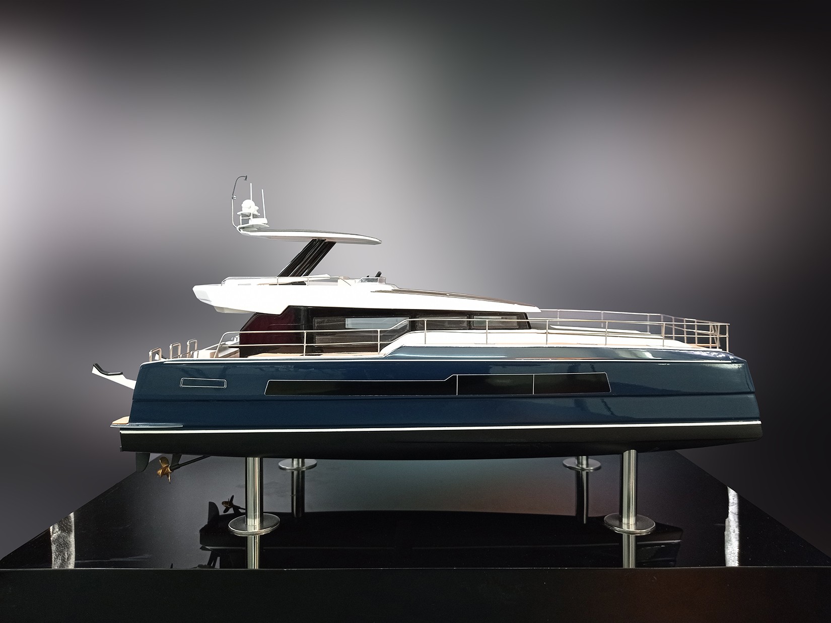 Custom Power Boats - - Power Cat 63 custom model - Abordage