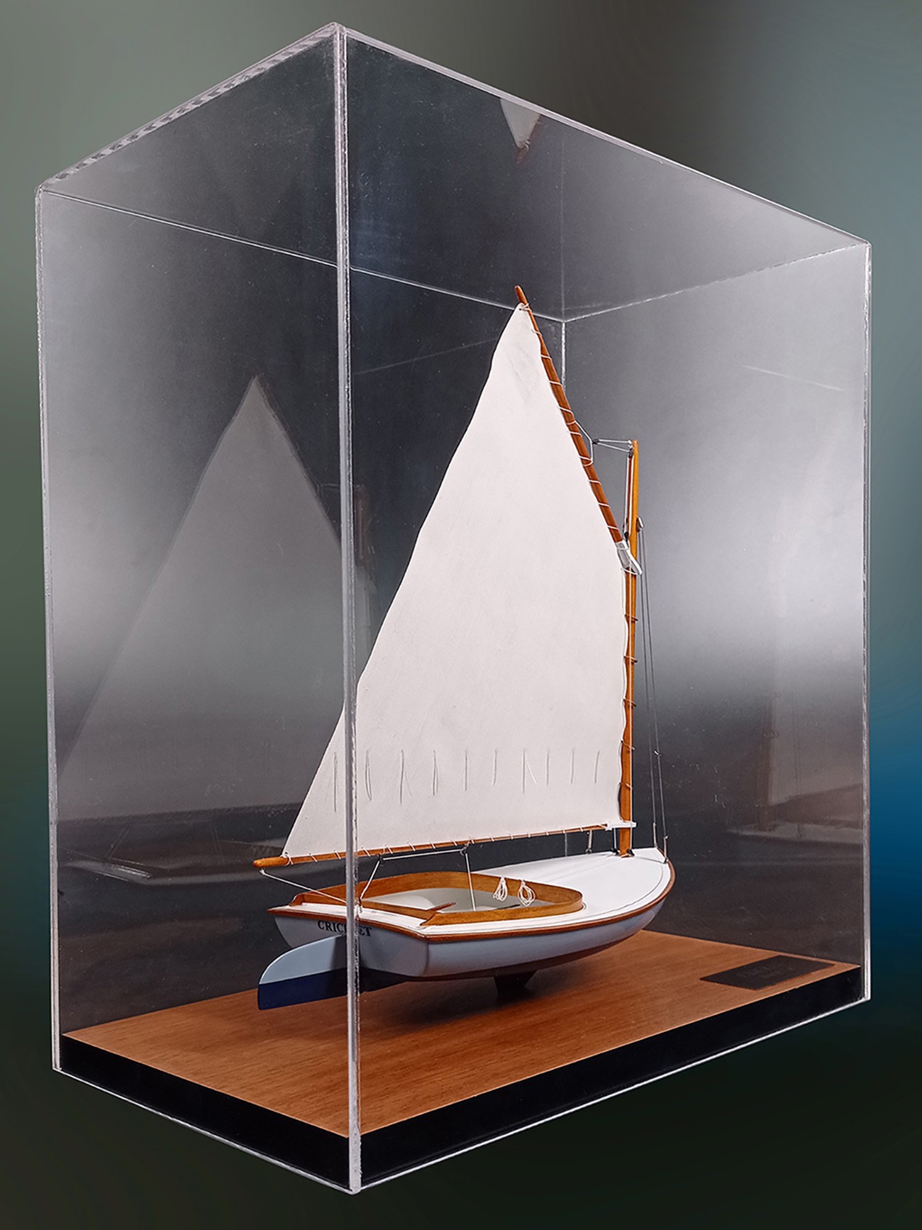 Custom Desk Models - Beetle Cat - Beetle Cat of 8 inches LOA. custom desk model - Abordage