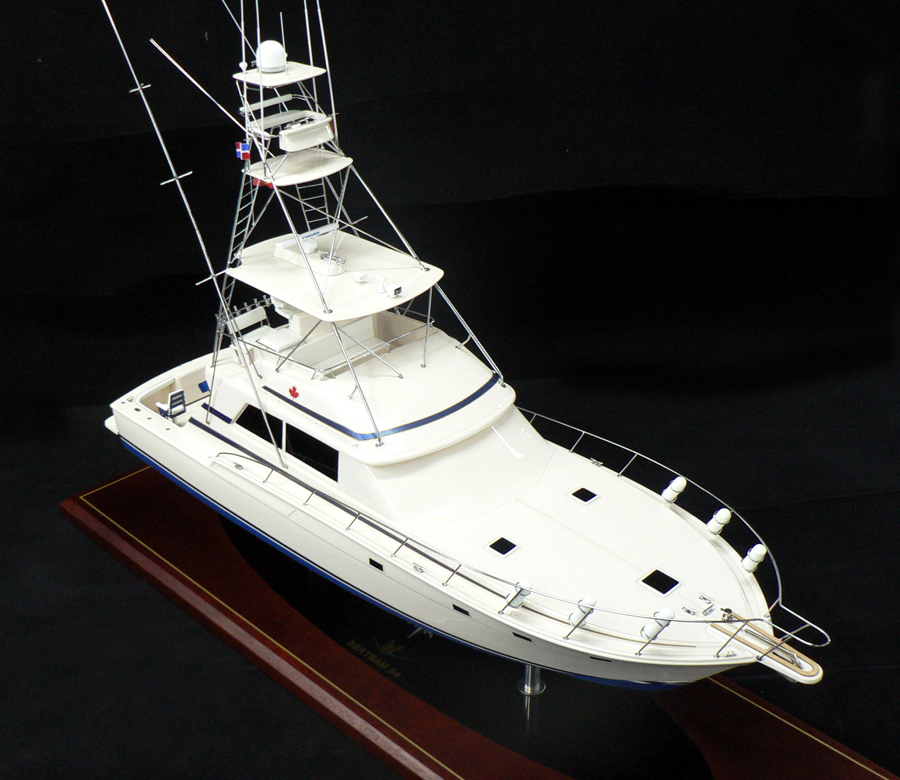 Custom Models - Bertram - Bertram 54 "Maple Leaf" - Abordage
