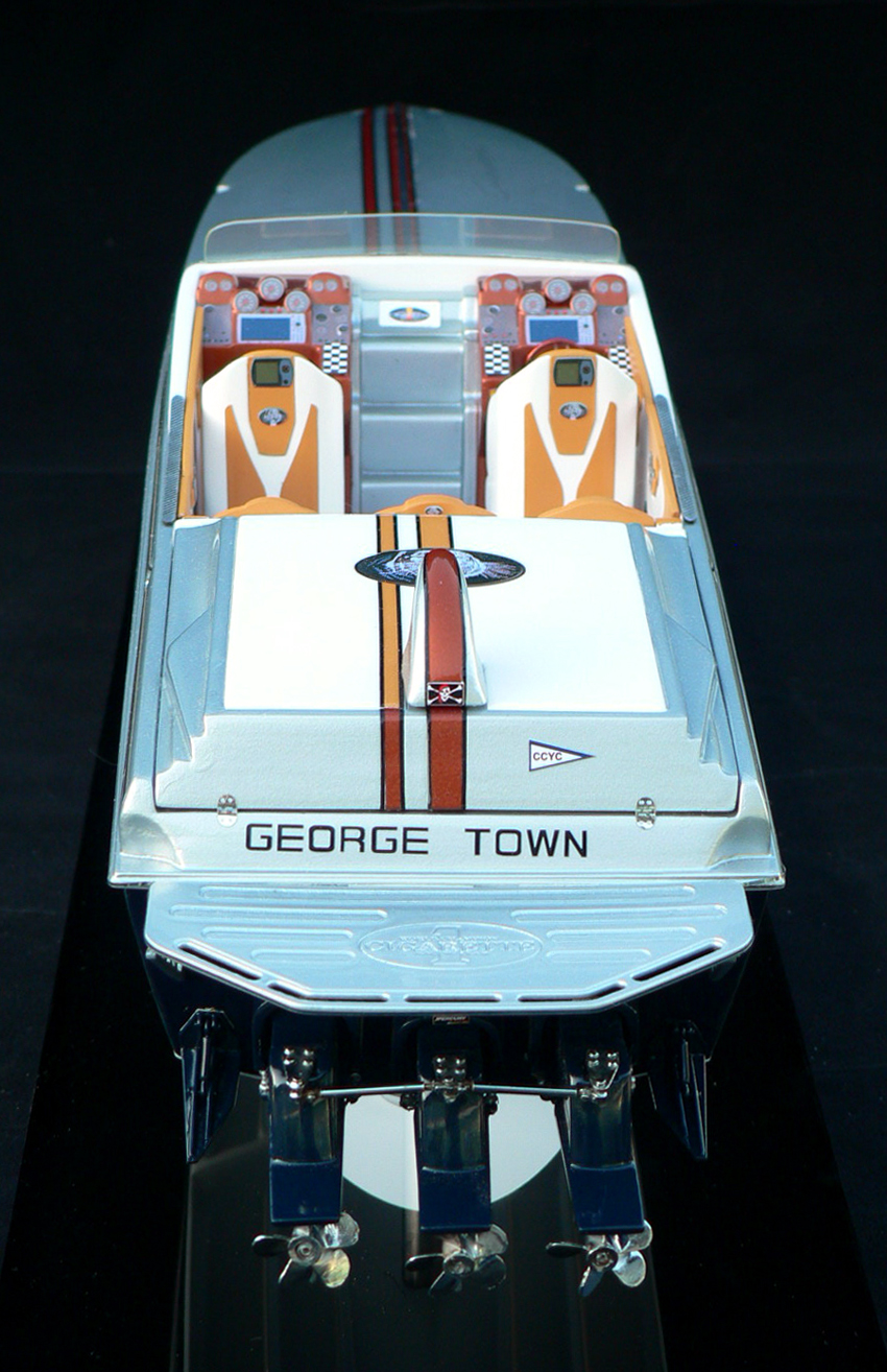 Custom Models - Cigarette - Cigarette 50' "Go Wild" - Abordage