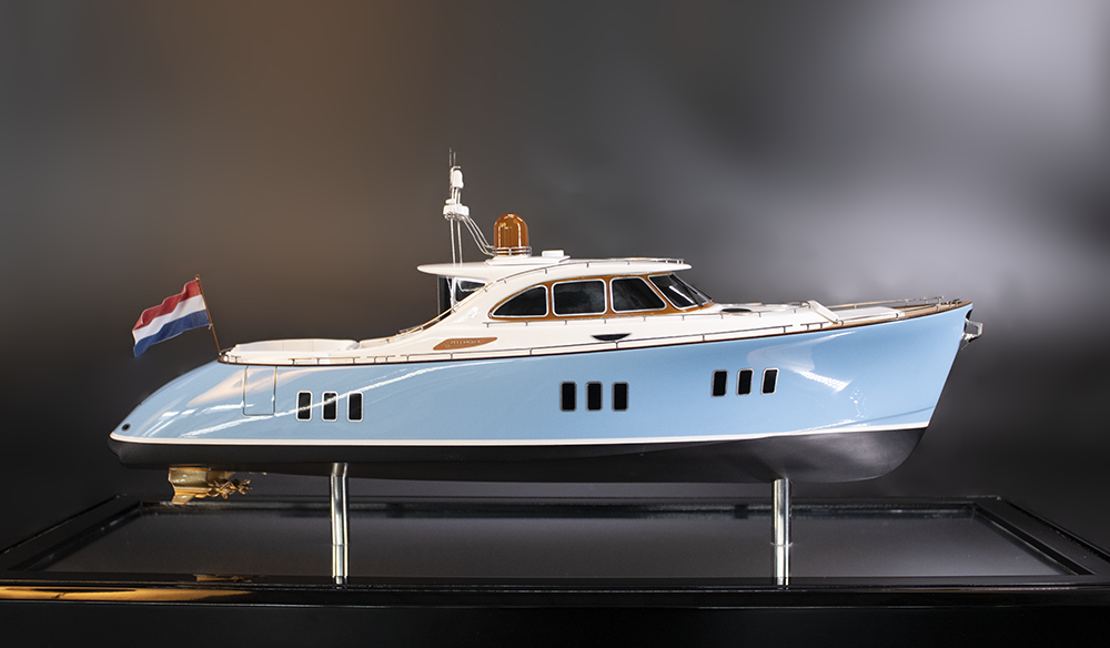 Zeelander 55 custom model replica