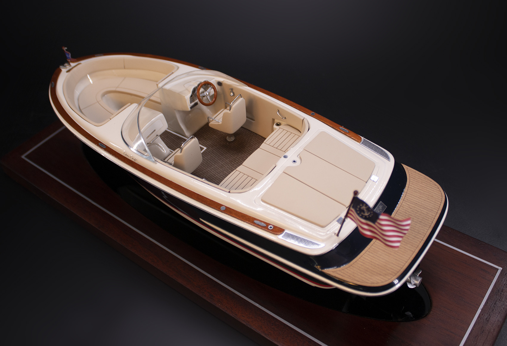 Chris Craft Launch 22 desk model replica