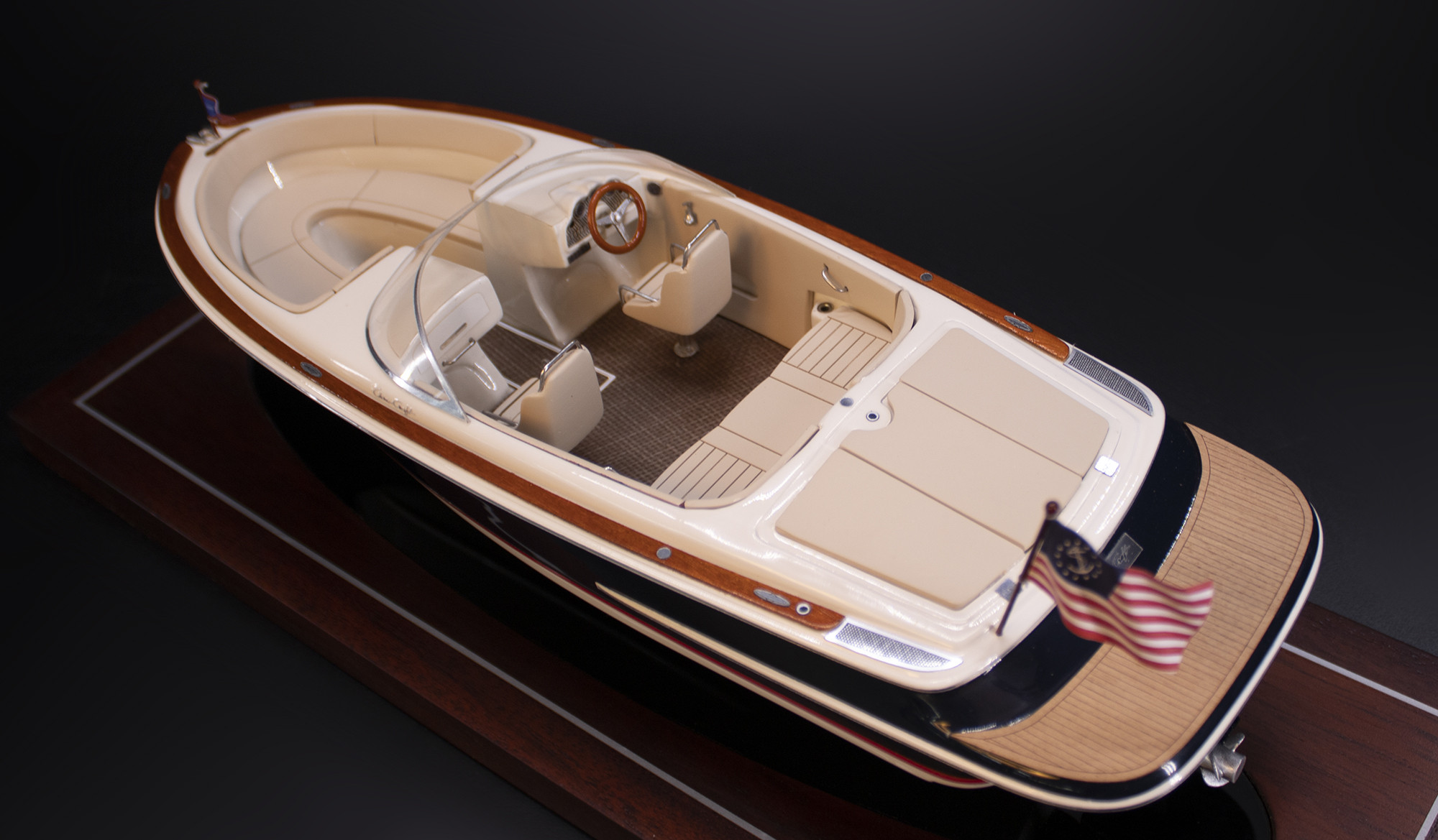 Chris Craft Launch 22 desk model replica