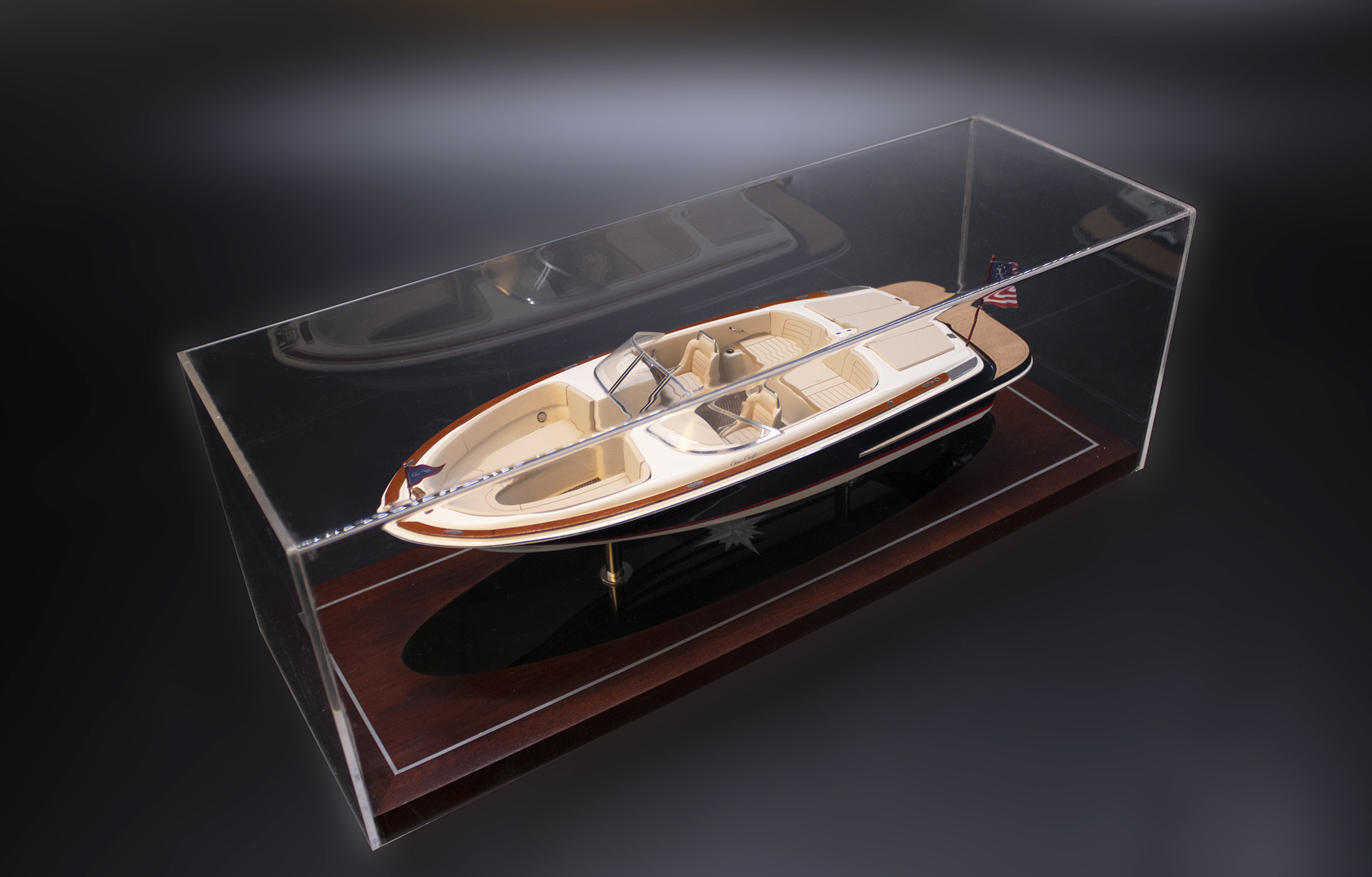 Chris Craft Launch 22 desk model replica