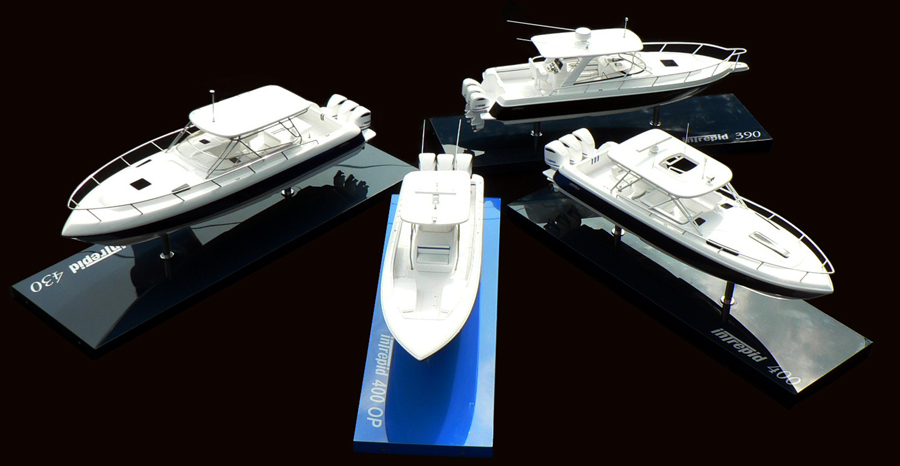 Custom Models - Intrepid Powerboats - Intrepid 430 Sport Yacht - Abordage