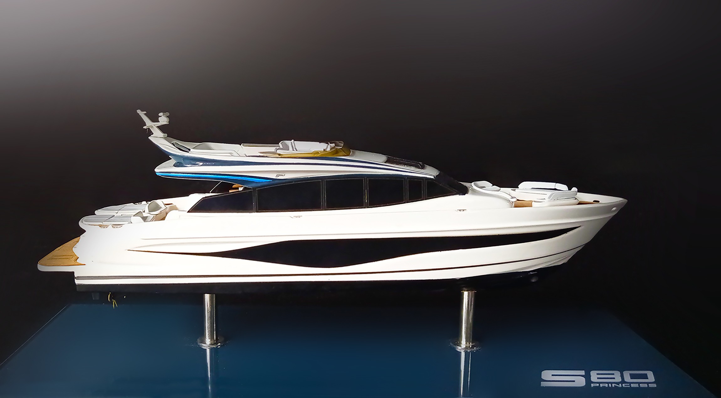 Princess Yacht S80 phenomenal desk model