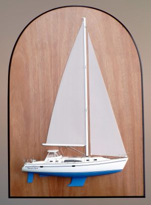 Custom Half Models - Catalina - Catalina 445 "Harvest Moon" - Abordage